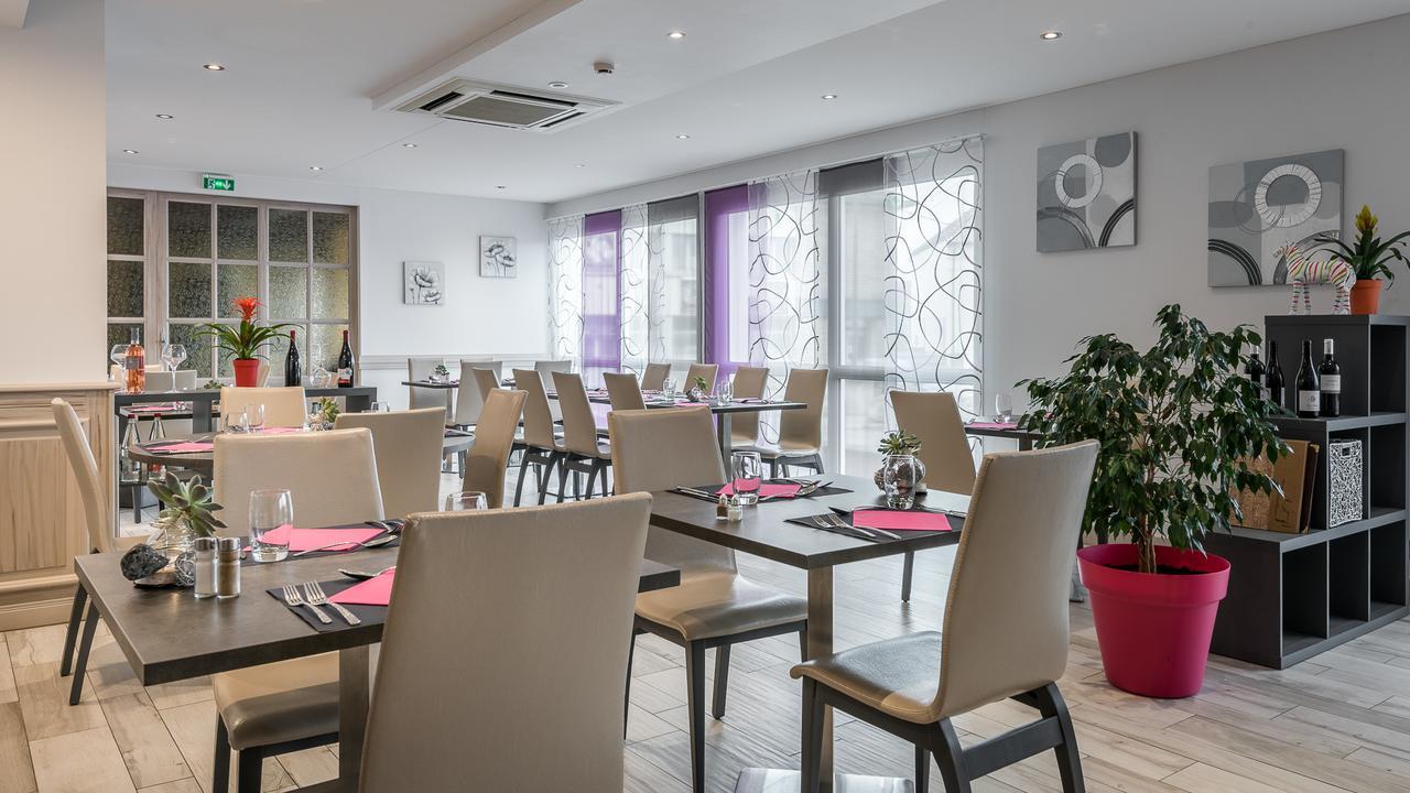 Hotel Restaurant L'Evidence Neufchâteau Dış mekan fotoğraf